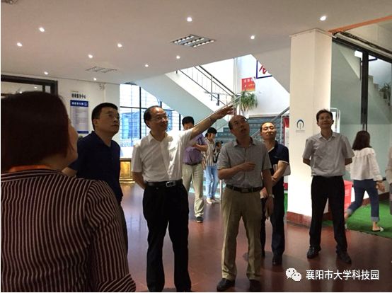 https://mmbiz.qpic.cn/mmbiz_png/zHD4mGlDiabEhgGB13qUEor3gcf9KHJ1ZJ30jhicxTria8UKfrF6LEhUfGba1hcO6NG9ejQbETBWUHhbGpFs7ldjw/640?wx_fmt=png